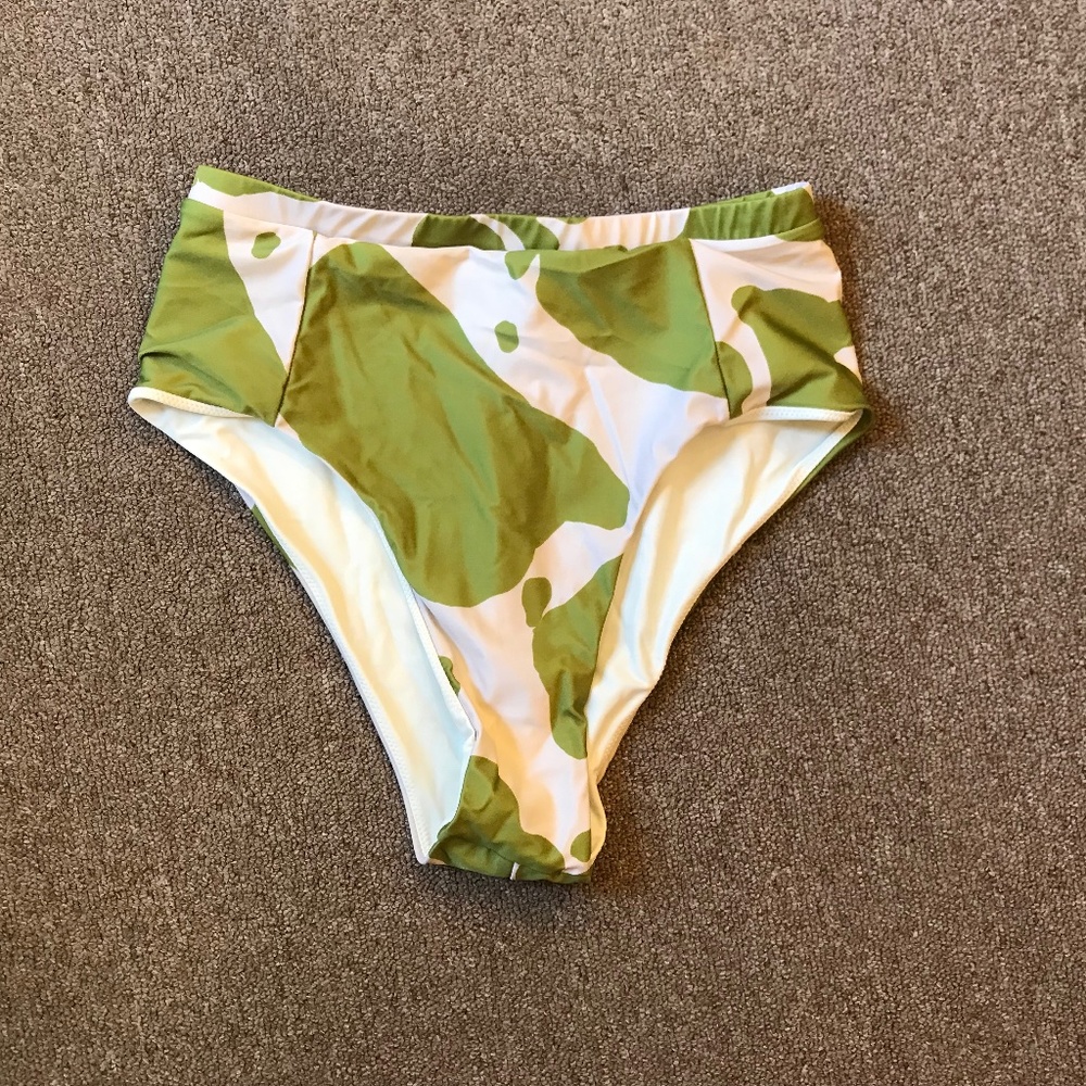 Ookioh Say Gah Bikini bottom